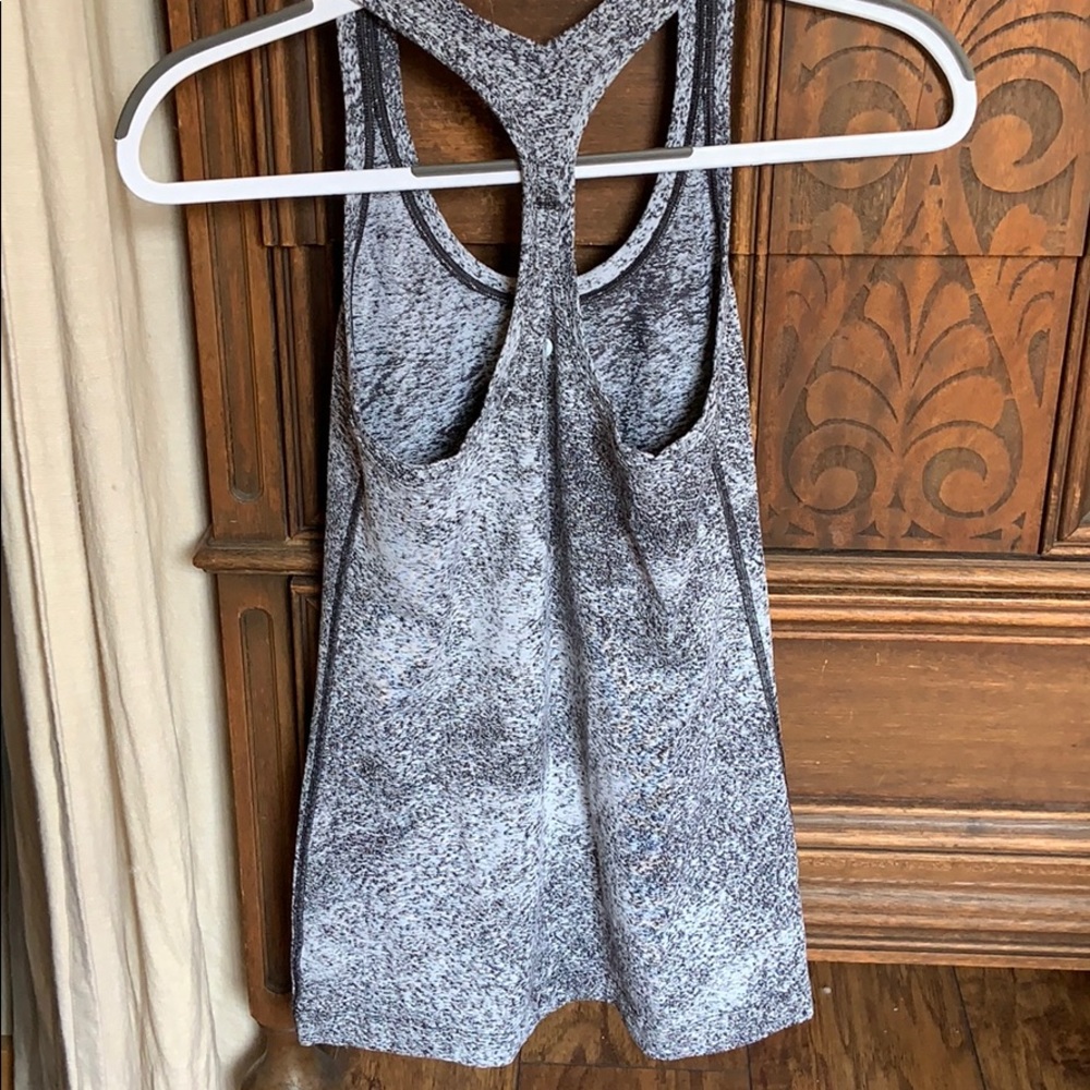 Lululemon top! - Picture 4 of 5